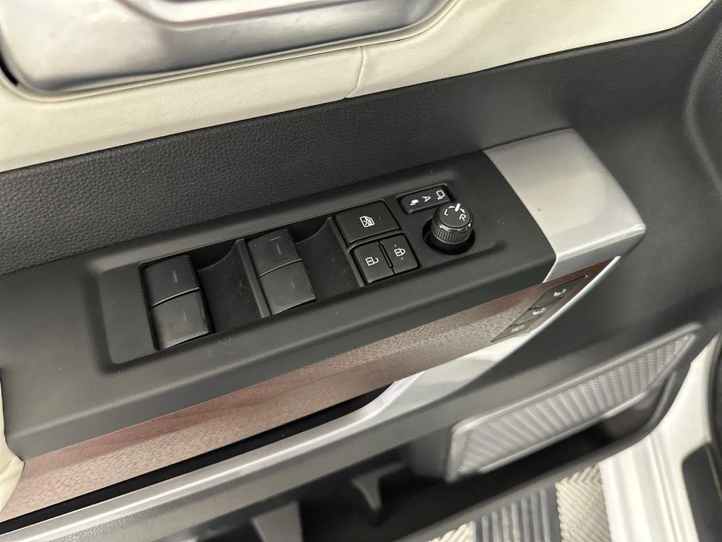 Used 2024 Pearl Toyota Capstone image 16