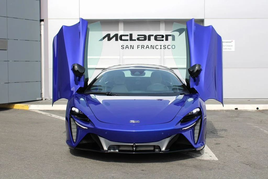 Certified Used 2025  McLaren Performance image 10