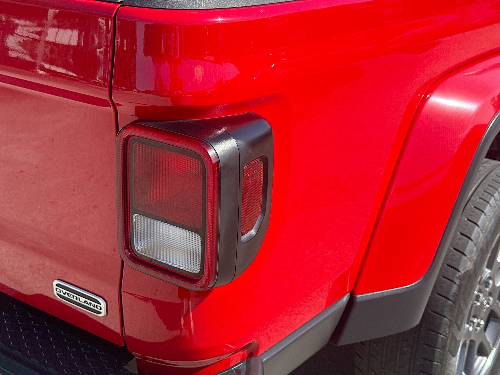 Used 2021 Firecracker Red Clearcoat Jeep Overland image 27