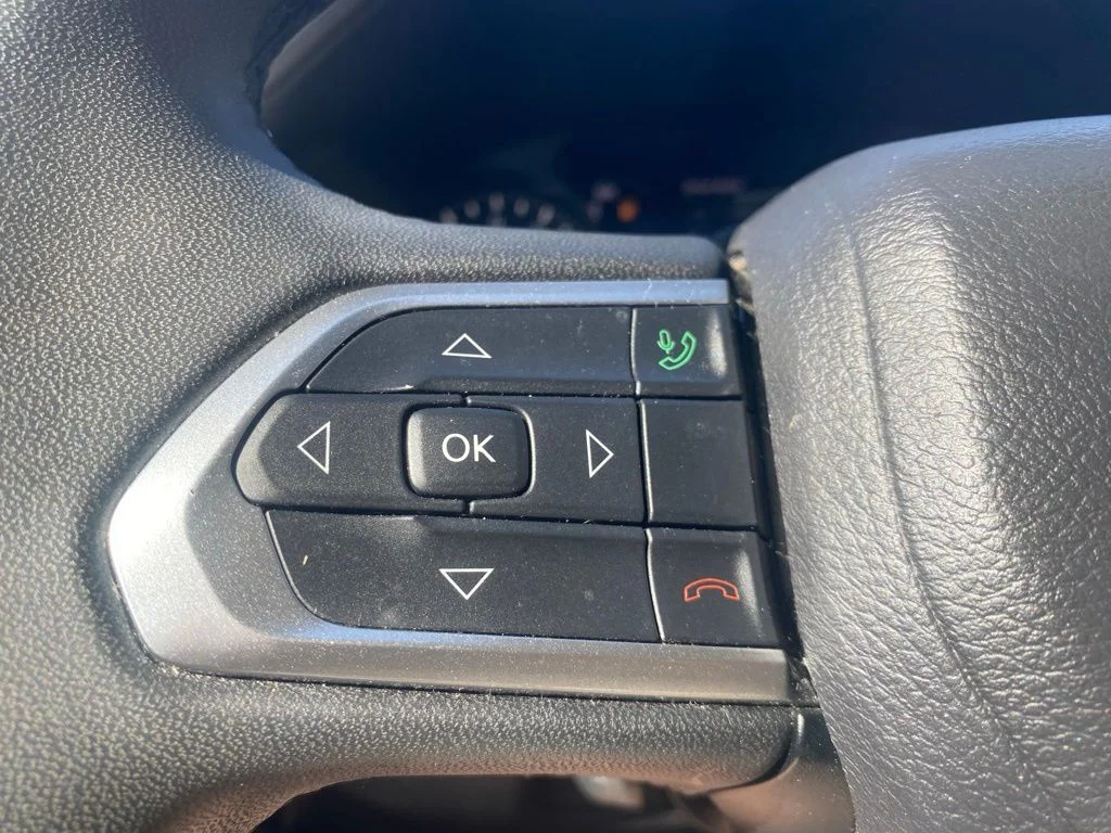 Used 2024 White Jeep Latitude image 26