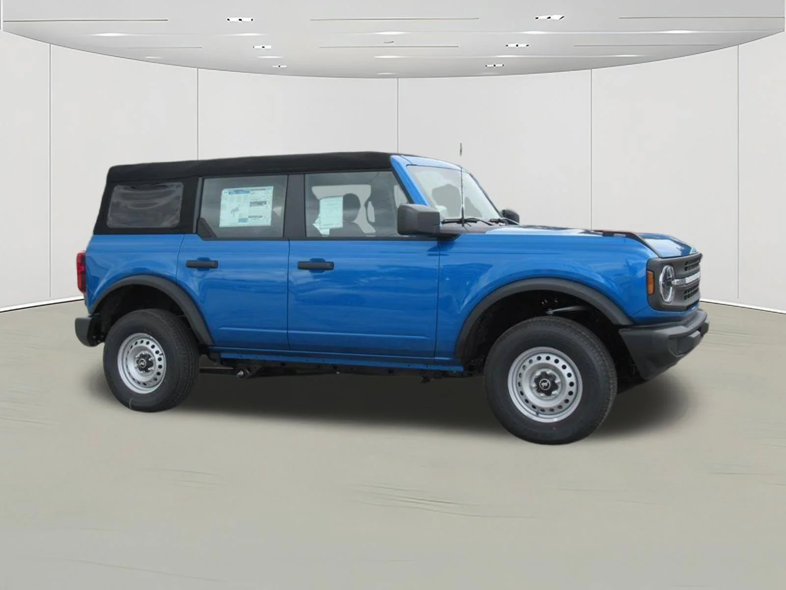 Used 2025 Velocity Blue Ford Base image 2