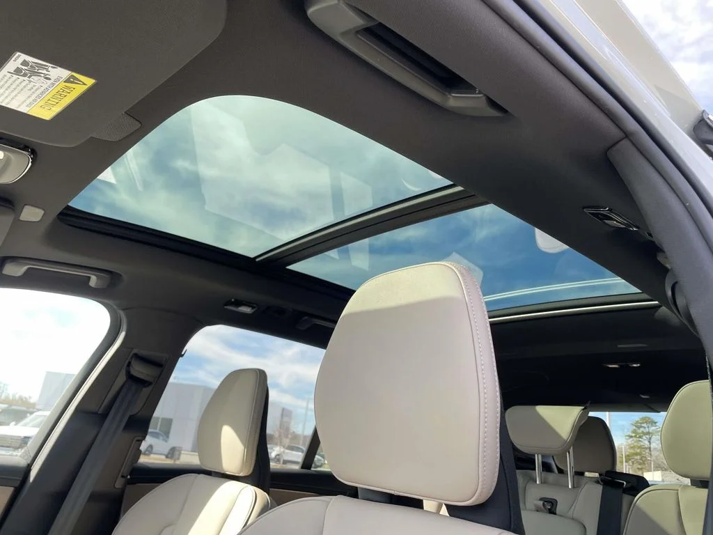 New 2026 Crystal White Volvo Plus image 11