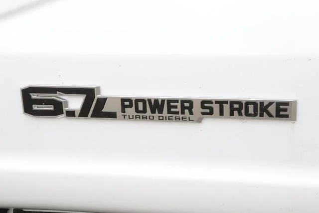 2025 Ford F-550 Super Duty Chassis Cab XL - Photo 37
