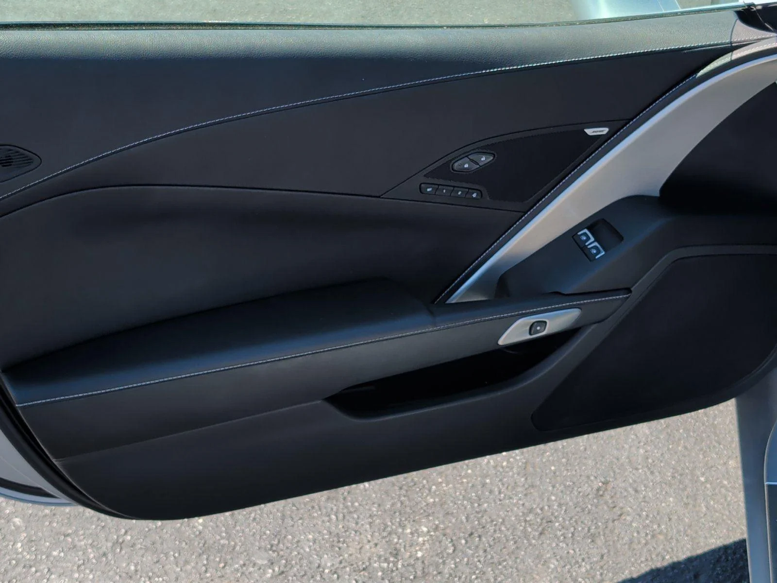 Used 2019 Blade Silver Metallic Chevrolet 2LT image 13