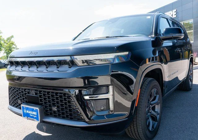 New 2026 High Gloss Black Jeep Limited Altitude image 2