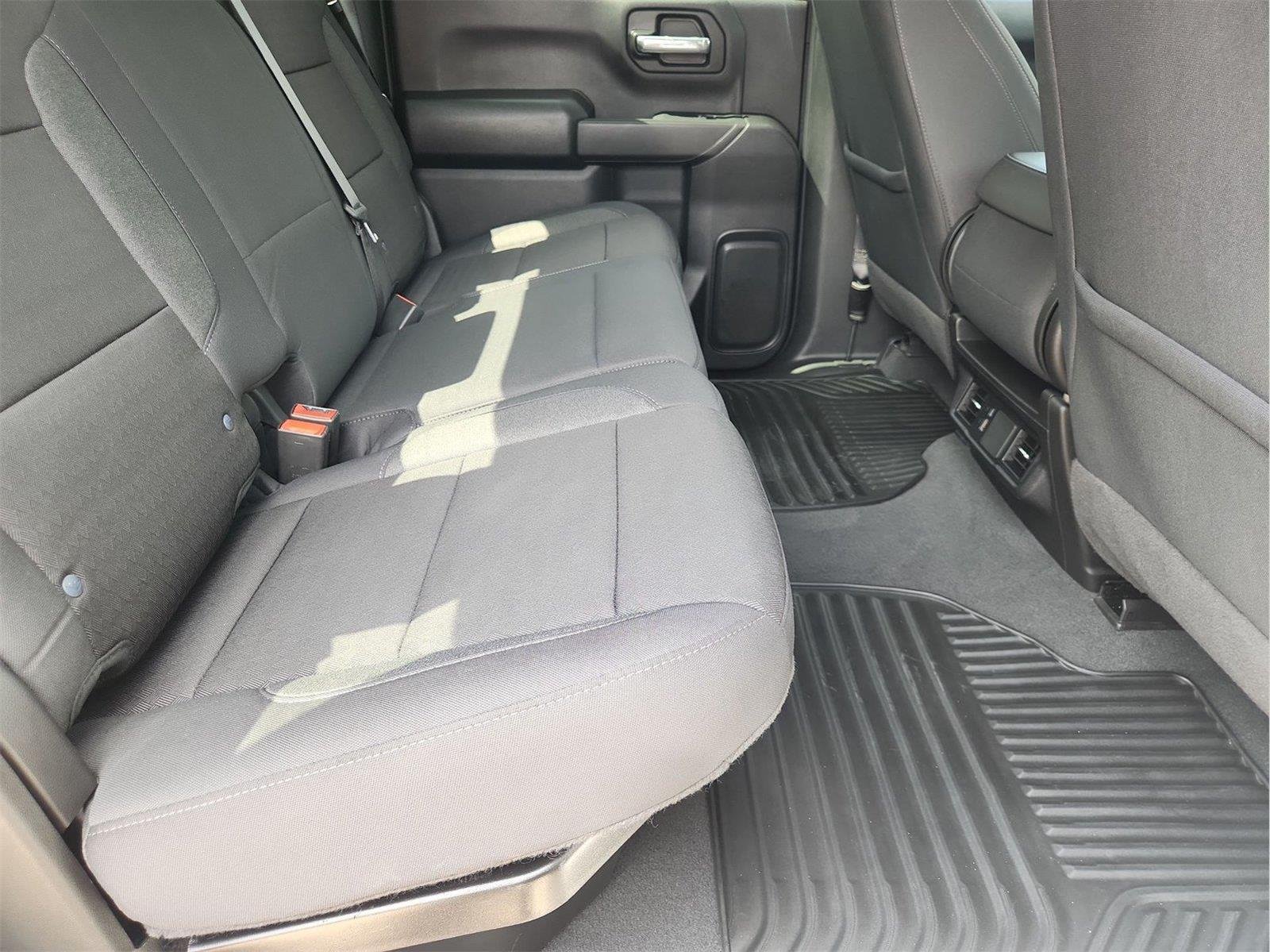 2024 Chevrolet Silverado 1500 photo 25 of 32