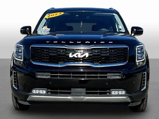 Used 2022 Black Kia SX image 2
