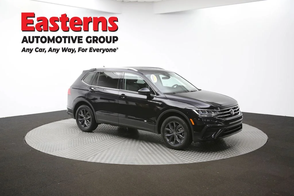 Used 2023 Black Volkswagen 2.0T SE image 47