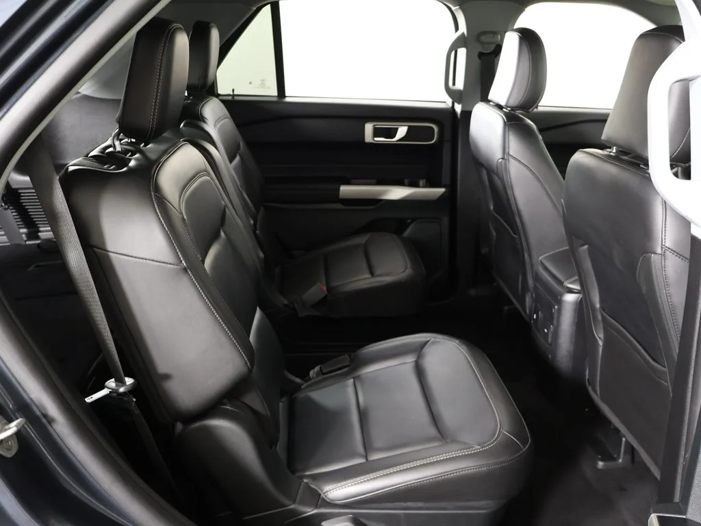 Used 2024 Blue Ford XLT image 30