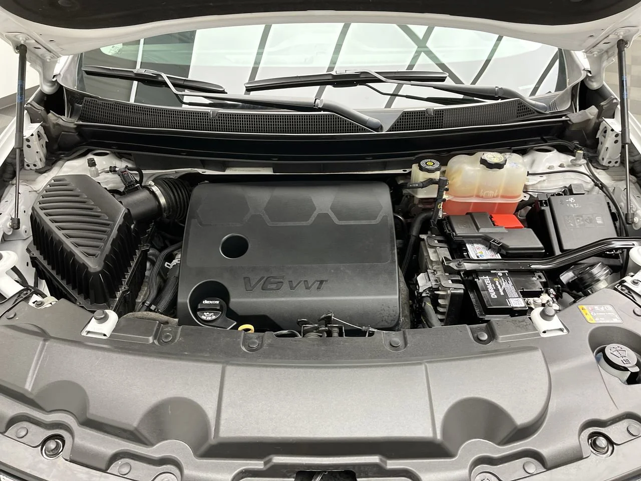 Used 2019 SUMMIT WHITE Chevrolet LT Cloth image 29