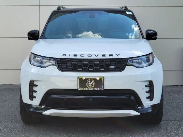 Used 2025 Fuji White Land Rover Dynamic SE image 7