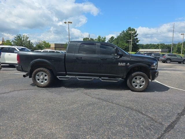 Used 2018 Brilliant Black Crystal Pearlcoat Ram Laramie image 2