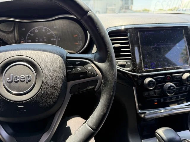 Used 2019 Black Jeep Altitude image 8