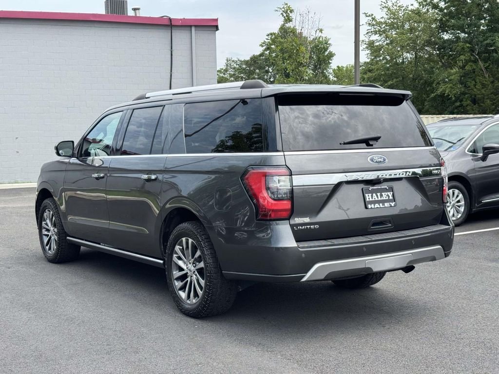 Used 2018 Gray Ford Limited image 25