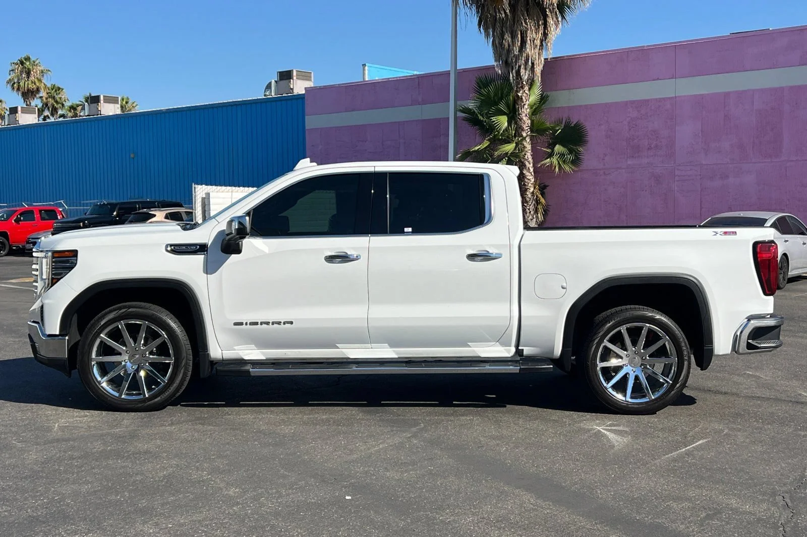 Used 2022 Summit White GMC SLT image 7