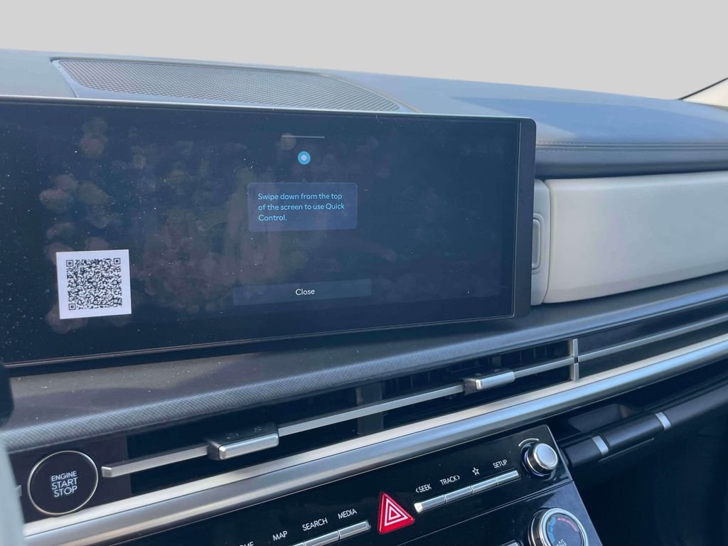 Certified Used 2025 Silver Hyundai SE image 27