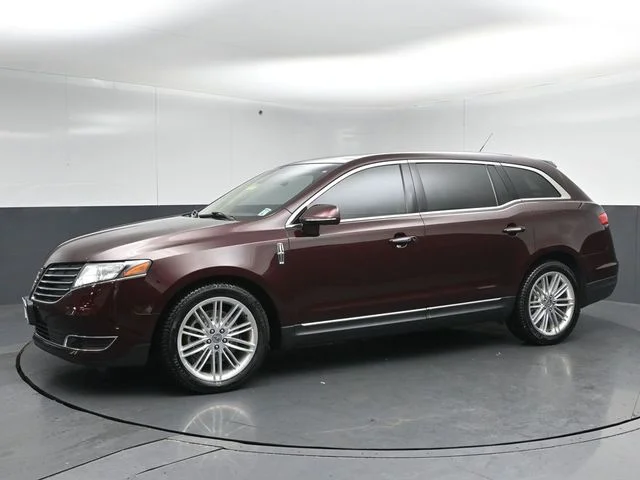 Used 2019 Burgundy Velvet Metallic Tinted Clearcoat Lincoln Reserve image 4