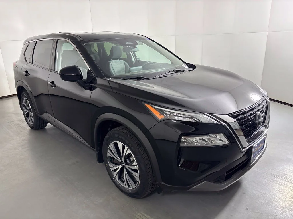 Used 2023 Black Nissan SV image 2