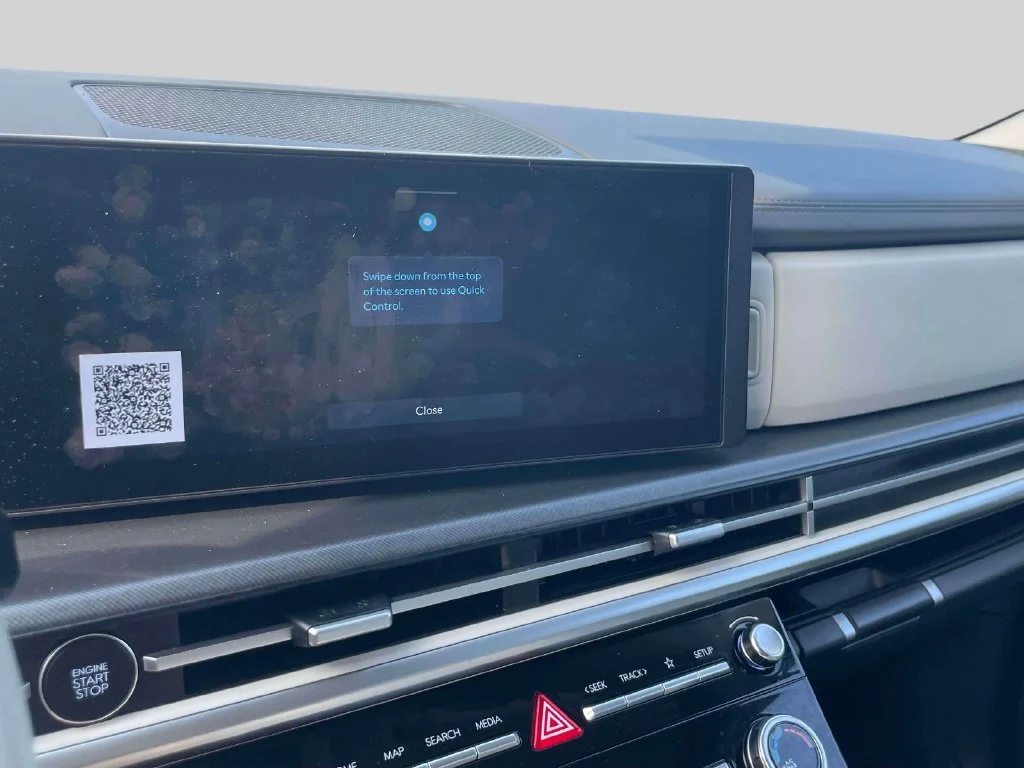 Certified Used 2025 Silver Hyundai SE image 27