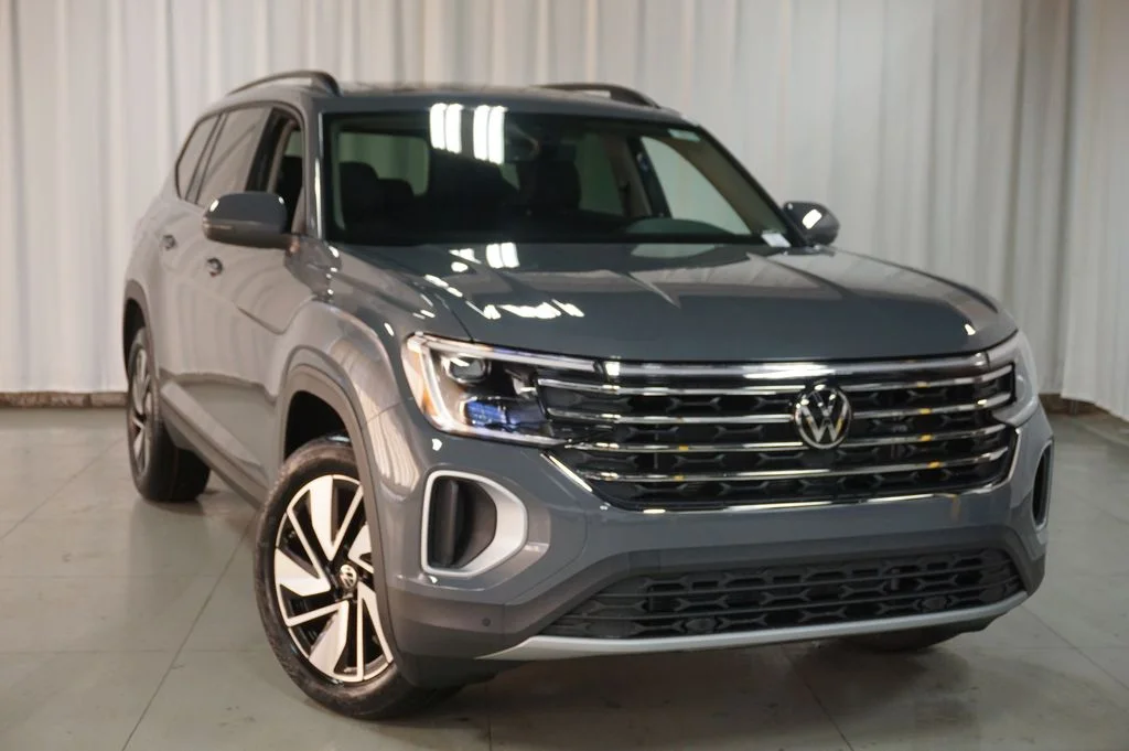 New 2026 Gray Volkswagen 2.0T SE w/Technology image 4