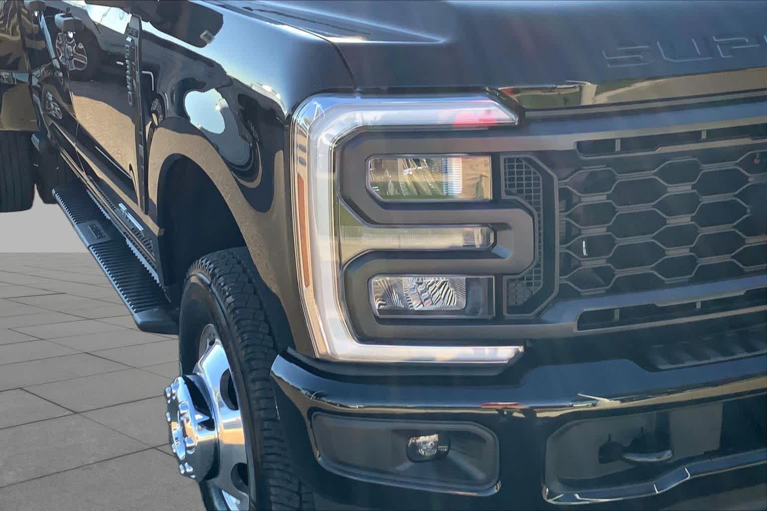 Certified Used 2026 Agate Black Metallic Ford XL image 28
