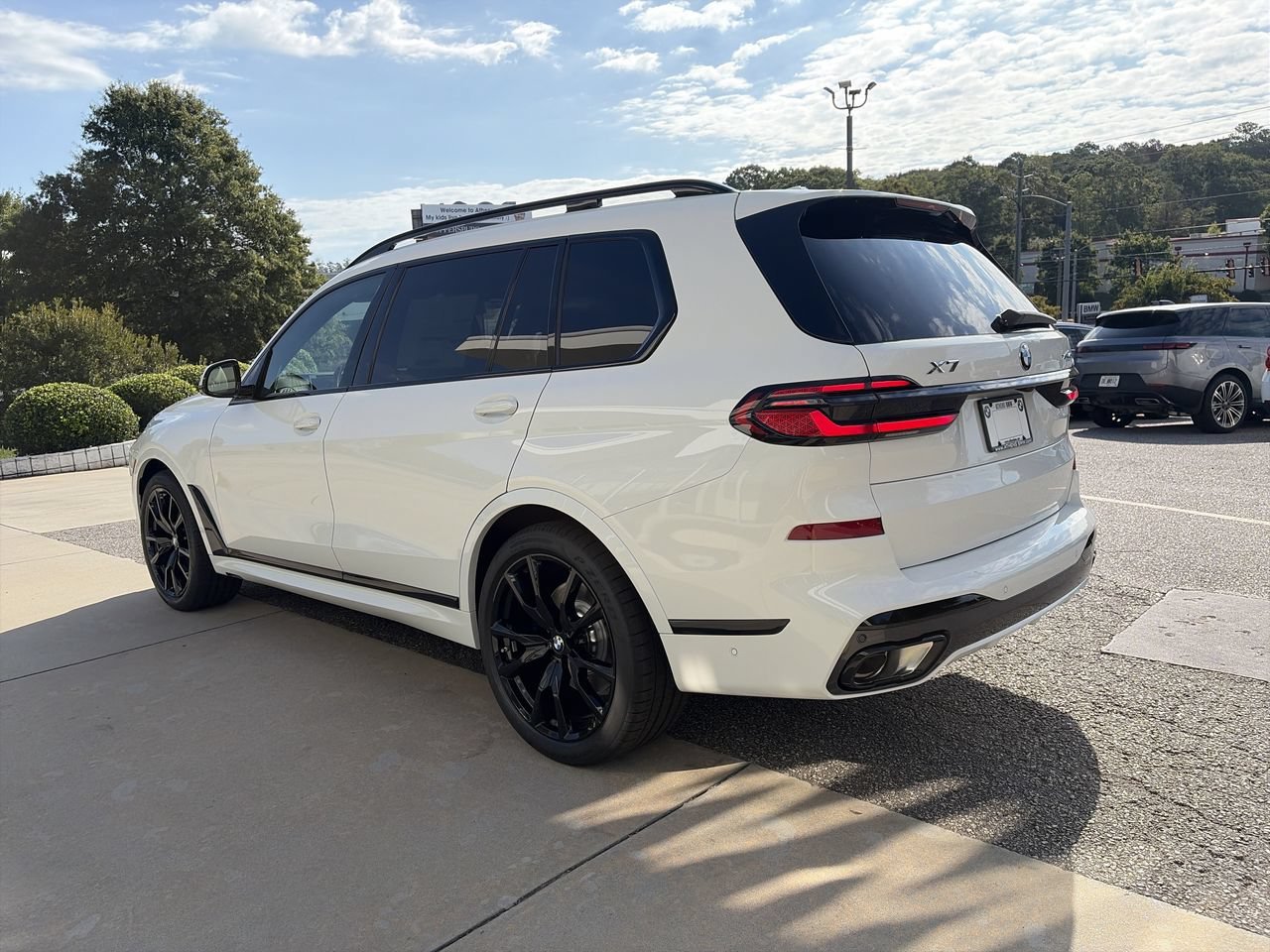 New 2027 Alpine White BMW xDrive40i image 6