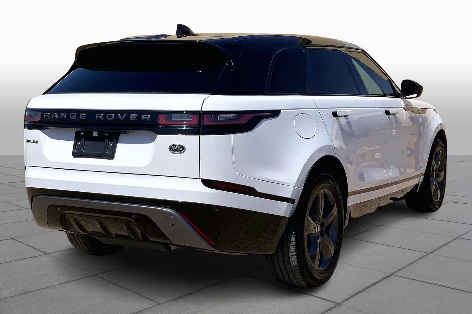 Used 2023 Fuji White Land Rover R-Dynamic S image 24