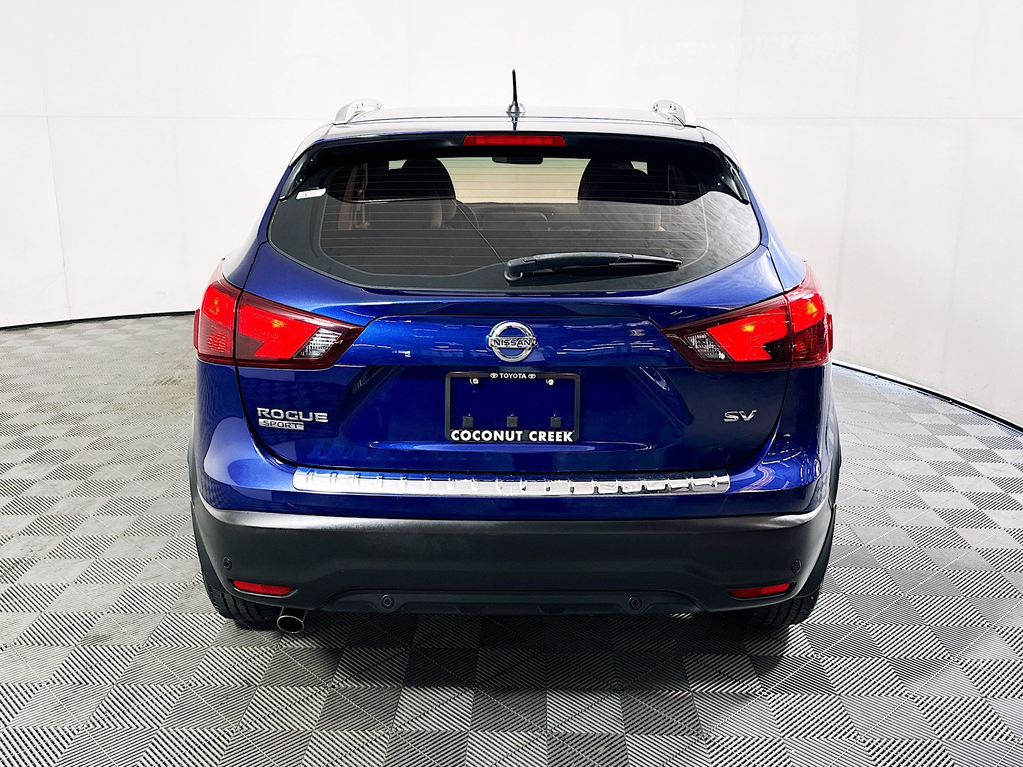 2019 Nissan Rogue thumbnail 6