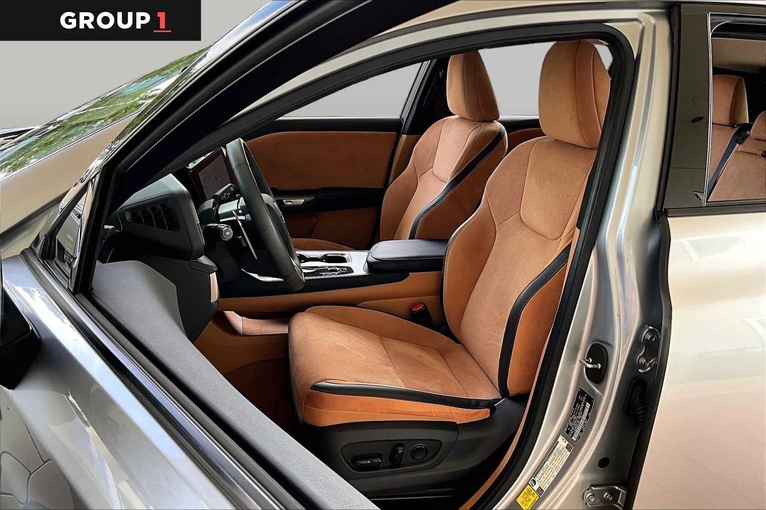 Certified Used 2023 Iridium Lexus Luxury image 6