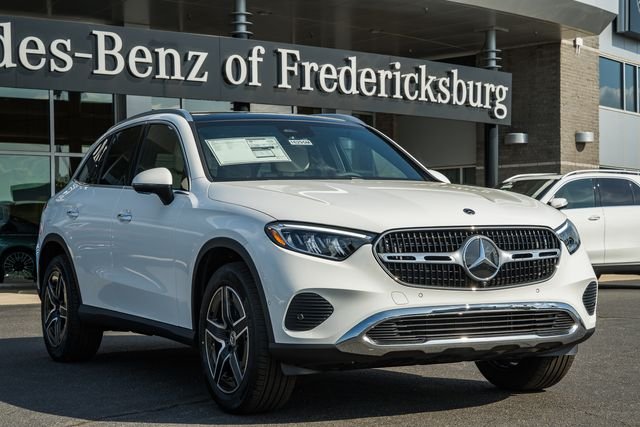 New 2026 Polar White Mercedes-Benz GLC 300 image 1