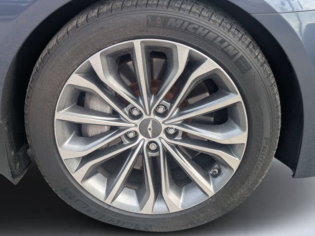 Used 2016 Blue Hyundai 3.8 image 11