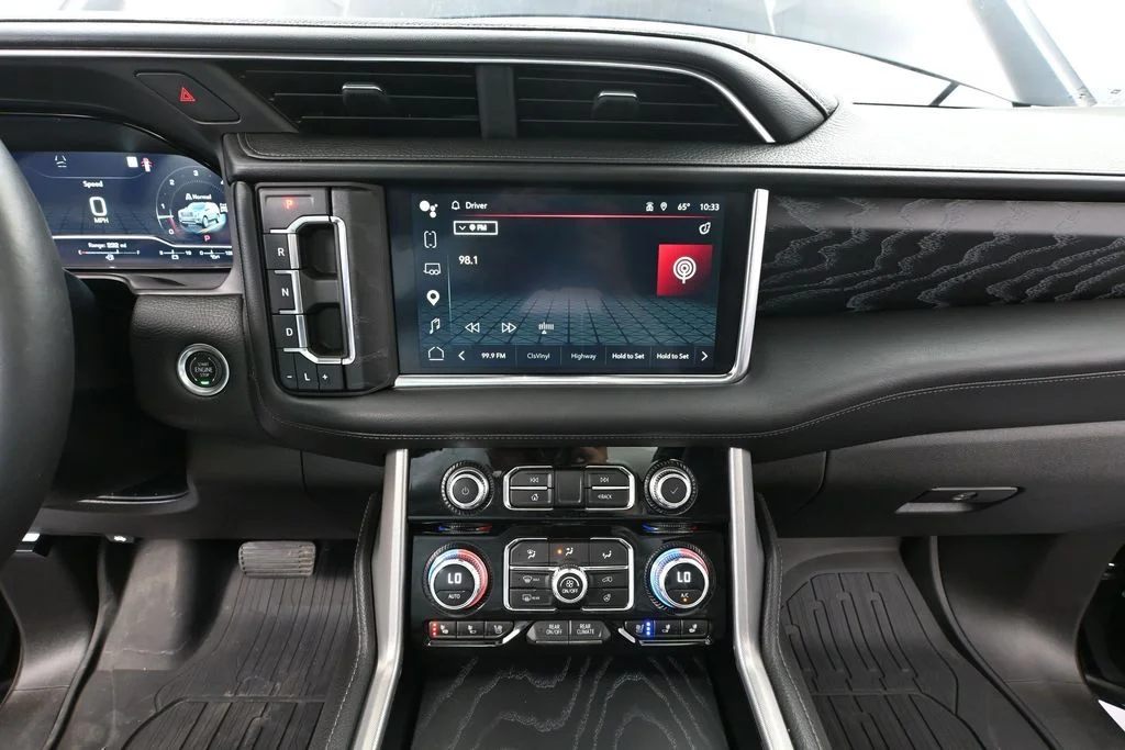 2023 GMC Yukon Denali - Photo 39
