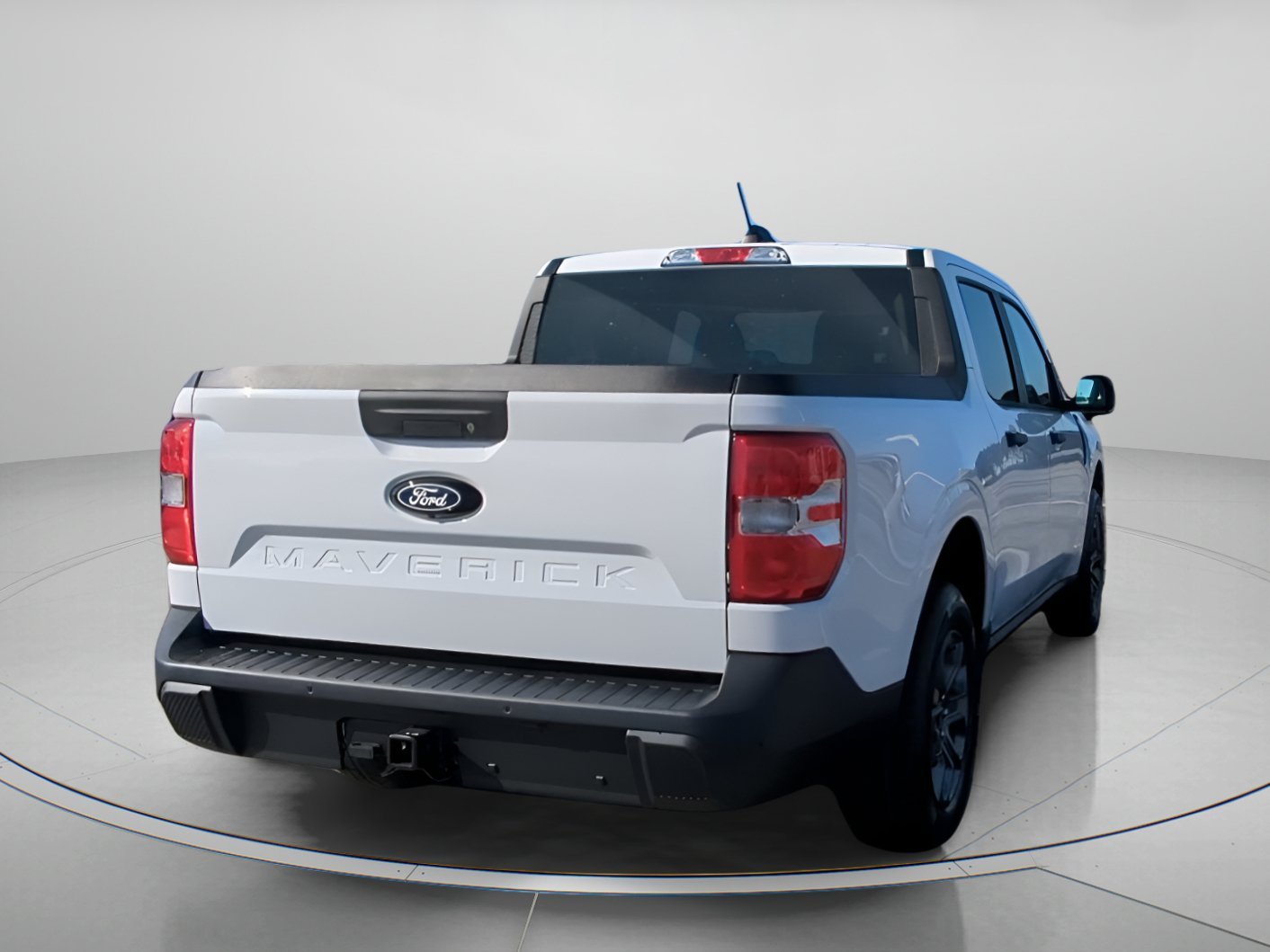 New 2026 Oxford White Ford XLT image 23