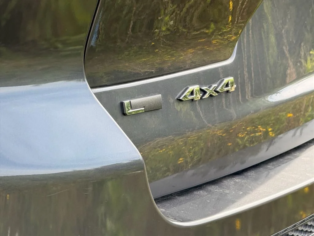 Used 2021 Gray Jeep Overland image 19