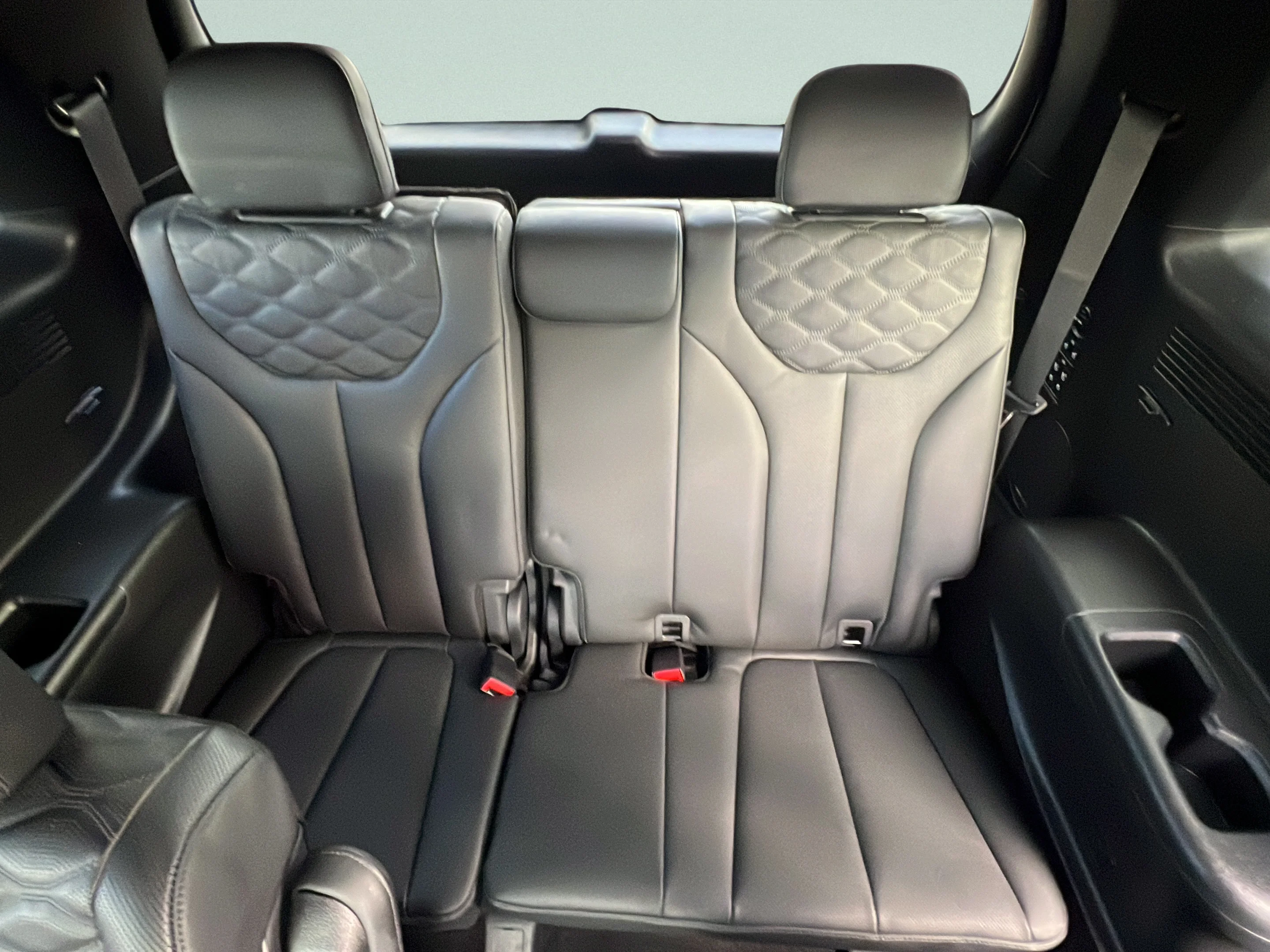 Used 2021 Hyper White Hyundai Calligraphy image 14