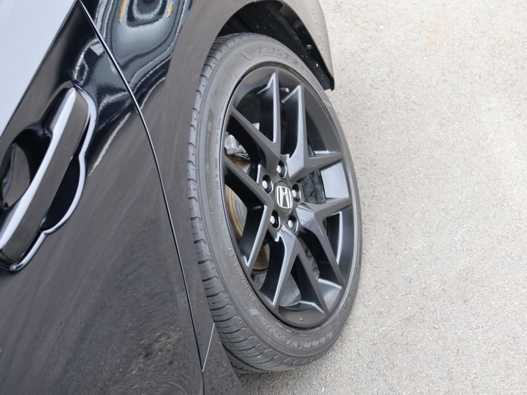 Used 2024  Honda Sport image 31