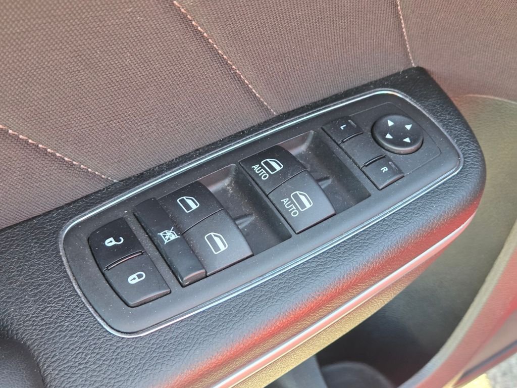 Used 2023 Red Dodge SXT image 23