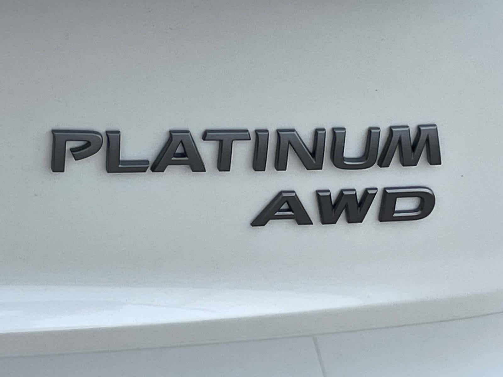 New 2026 Everest White Pearl/Super Black Nissan Platinum image 14