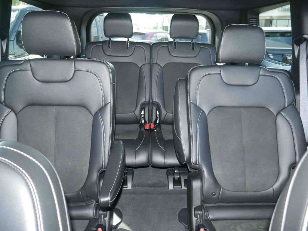 Used 2025 Silver Jeep Altitude X image 33