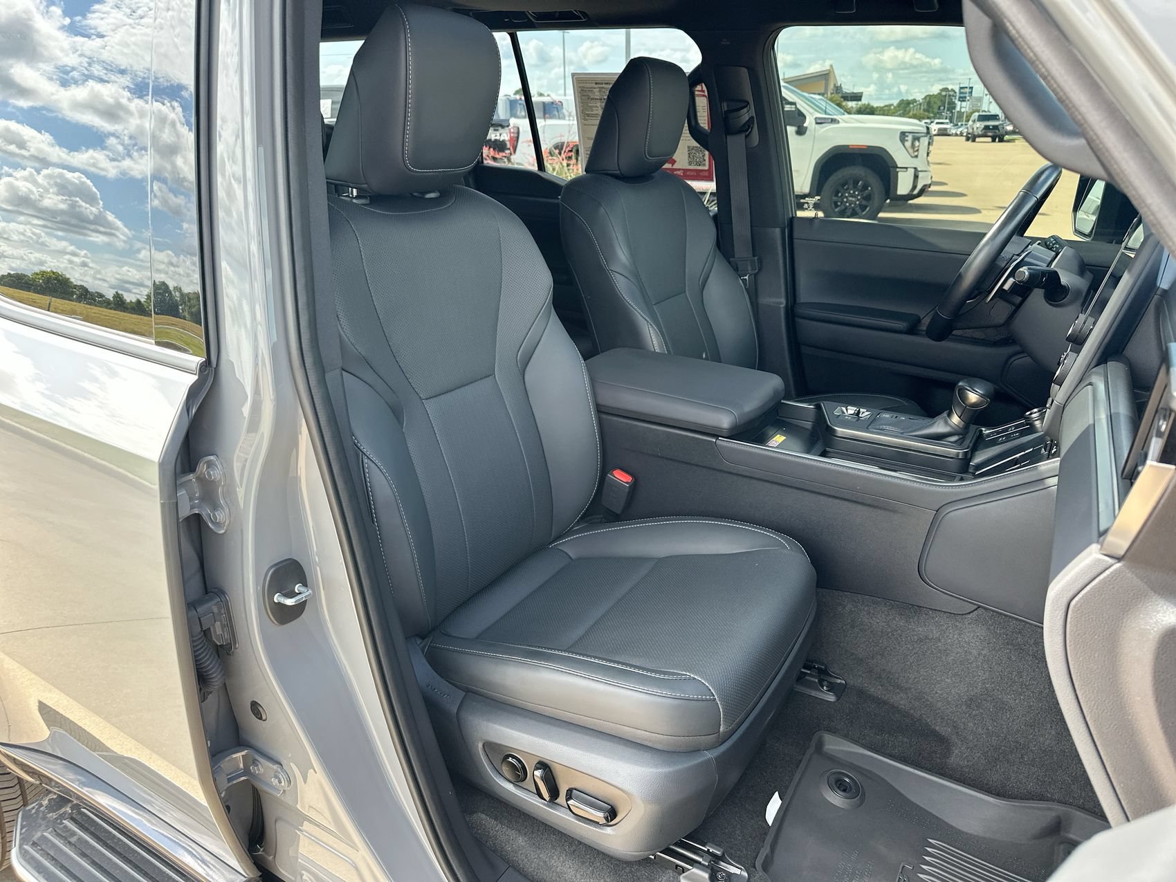 Used 2024 Incognito Lexus GX 550 Premium+ image 25