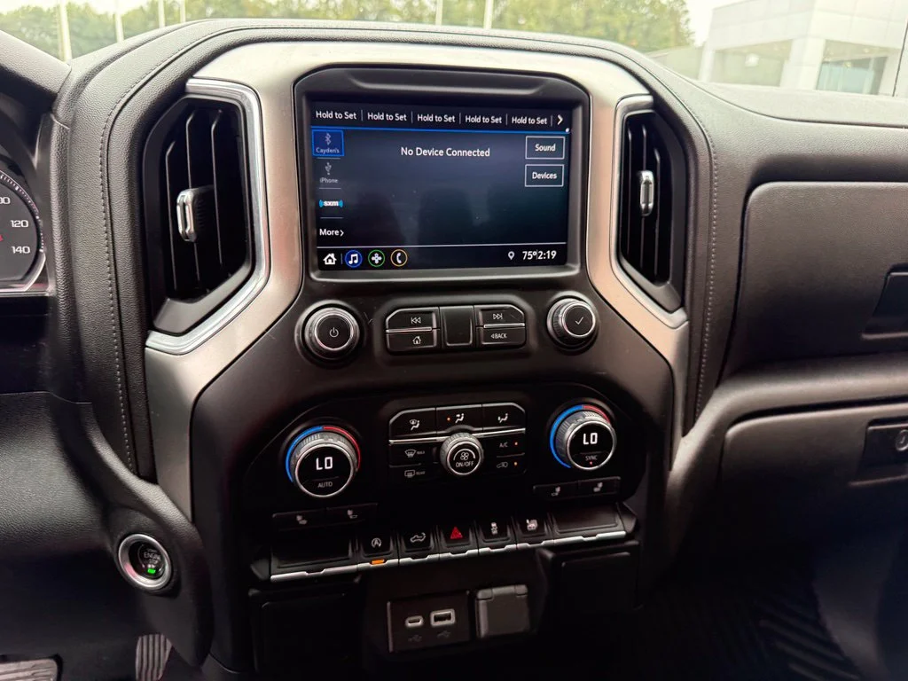 Used 2021 Gray Chevrolet LT image 9
