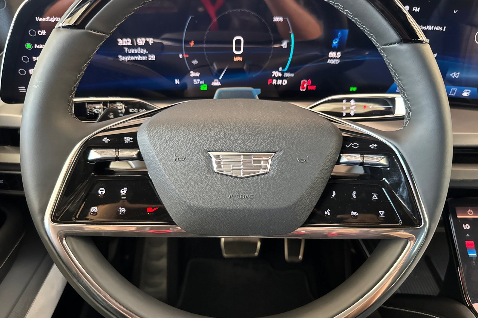 2027 Cadillac VISTIQ Luxury - Photo 24