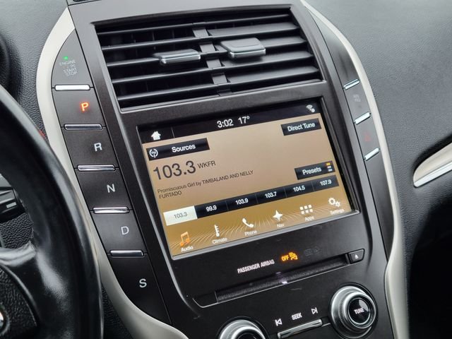 Used 2018  Lincoln Select image 18