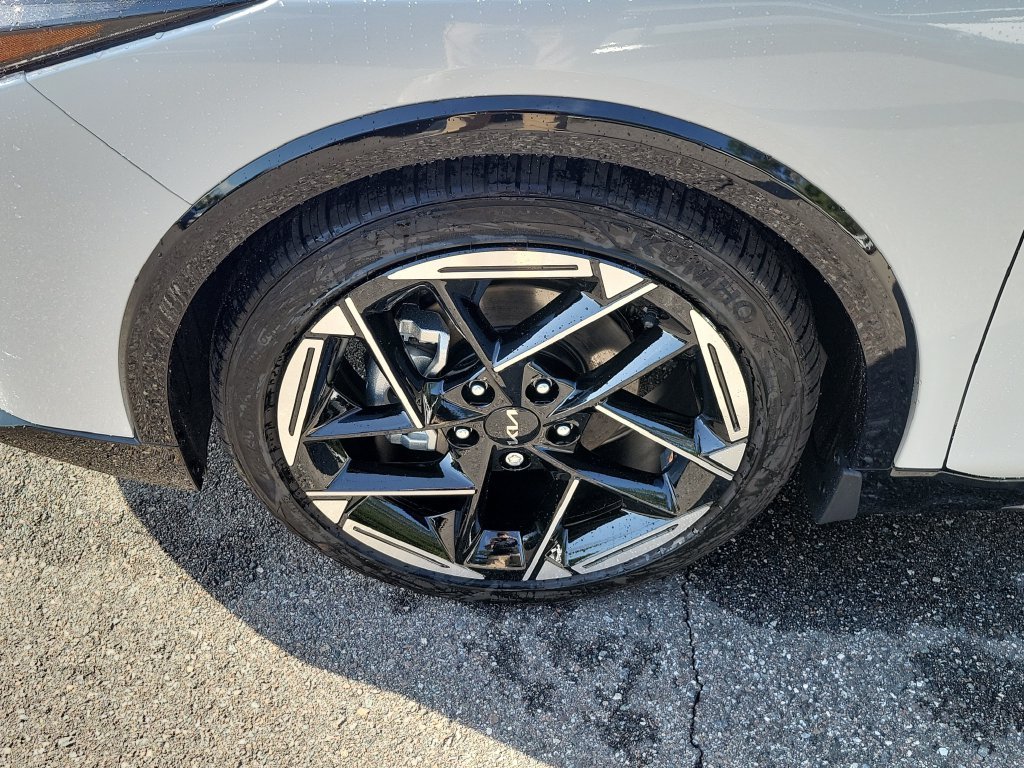 New 2026 Snow White Pearl Kia GT-Line image 35
