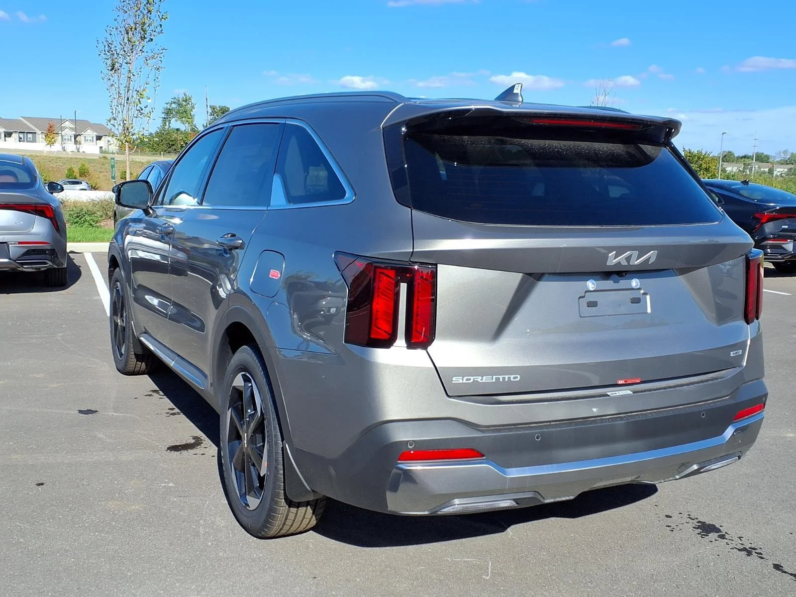 New 2026 Volcanic Sand Kia EX image 2