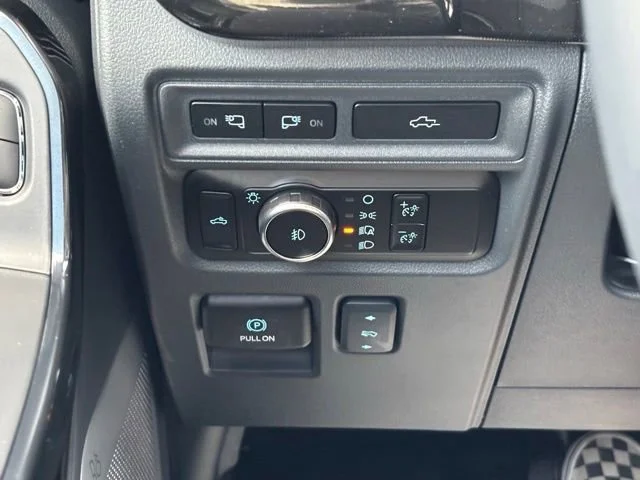 Used 2023 Gray Ford Raptor image 31
