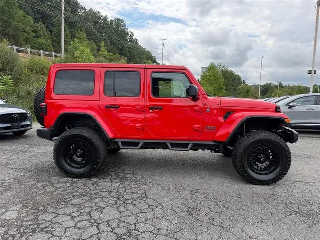 Used 2025 Red Jeep Sahara 4xe image 14