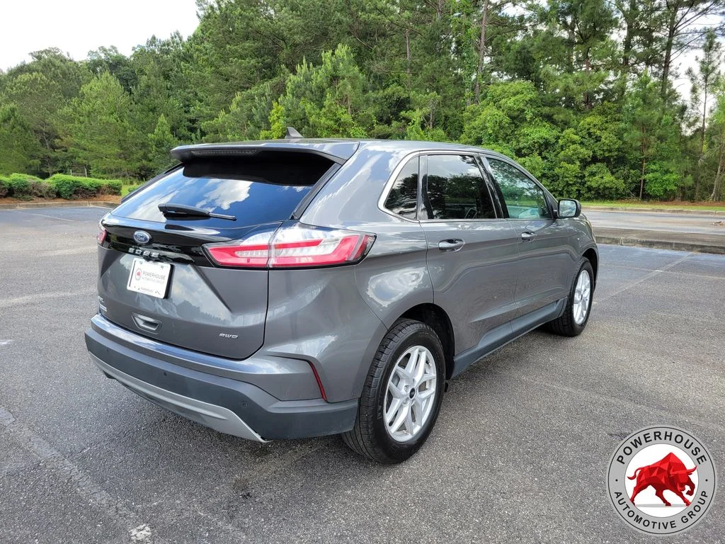 Used 2024 Gray Ford SEL image 5