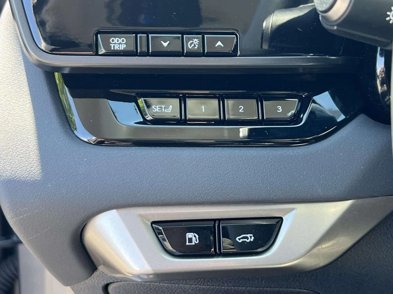 Used 2023 Nebula Gray Pearl Lexus Premium image 33