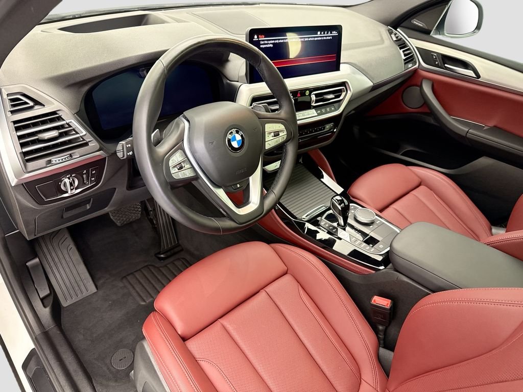Used 2024 White BMW xDrive30i image 9